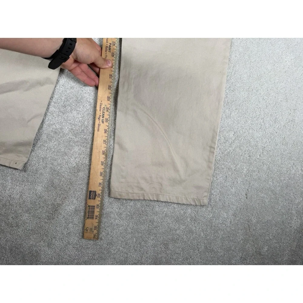 LL Bean Men's Beige Khakis Standard Fit 38x32 ID 500233 Straight‎ Leg Lakewashed